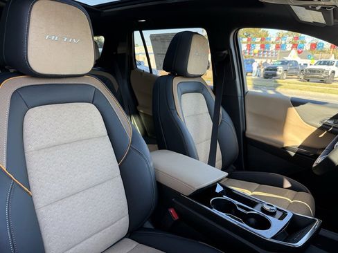 New 2026 Chevrolet Equinox ACTIV w/ Convenience Package III image 57