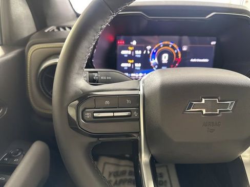 Used 2025 Chevrolet Colorado ZR2 w/ Midnight Edition image 27