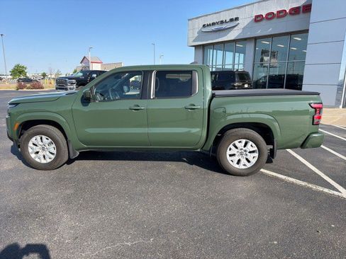 Used 2024 Nissan Frontier SV w/ SV Convenience Package RWD image 14