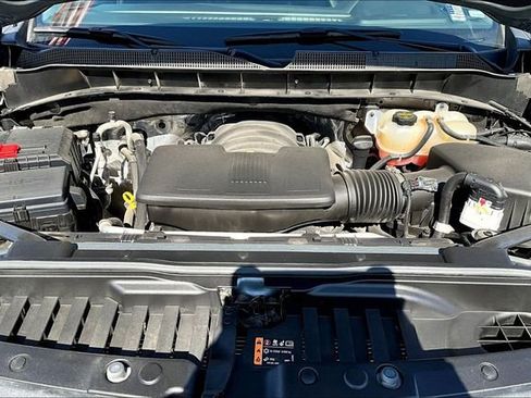 Used 2025 Chevrolet Silverado 1500 LT AWD/4WD image 29