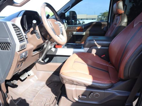 Used 2019 Ford F250 King Ranch w/ King Ranch Ultimate Package AWD/4WD image 14