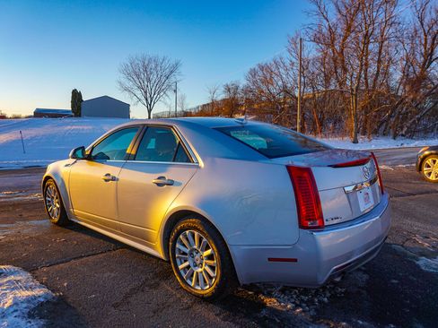 Used 2010 Cadillac CTS Luxury image 6