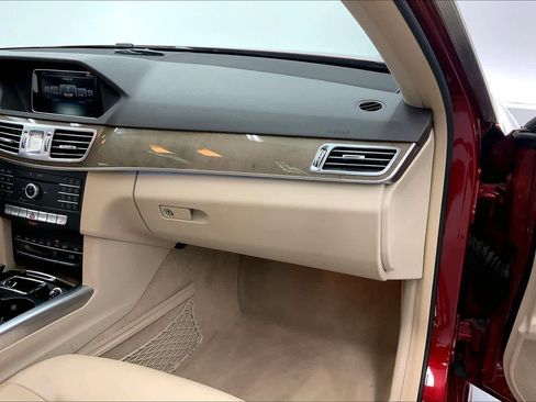 Certified 2016 Mercedes-Benz E 350 Sedan image 27