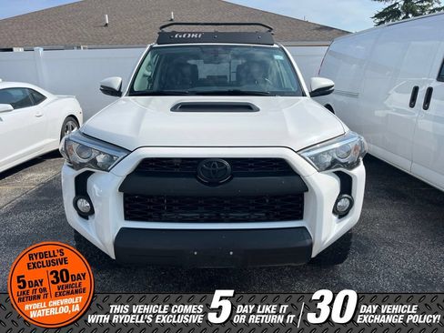 Used 2019 Toyota 4Runner TRD Off-Road Premium AWD/4WD image 2