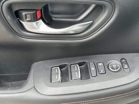 Used 2024 Honda HR-V Sport image 17