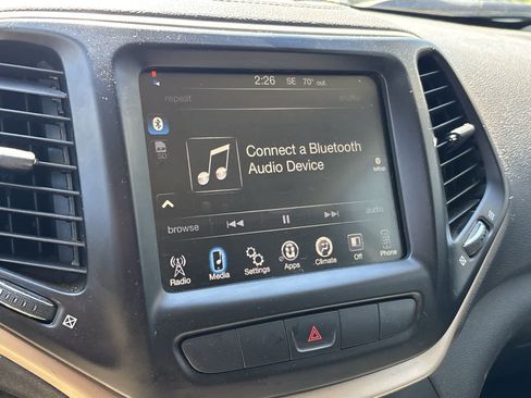 Used 2014 Jeep Cherokee Latitude FWD image 15