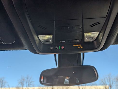 Used 2025 Chevrolet Blazer RS image 32