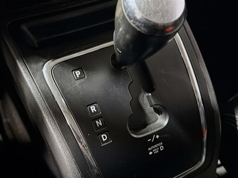 Used 2017 Jeep Patriot High Altitude FWD image 16