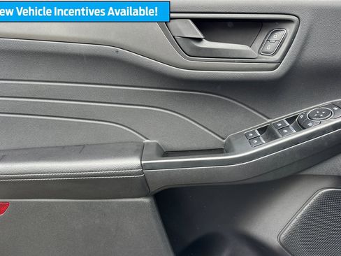 Used 2025 Ford Escape Active w/ Cold Weather Package image 12