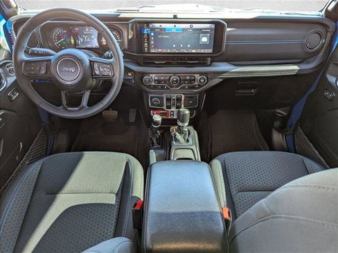 Used 2024 Jeep Wrangler Rubicon w/ Convenience Group image 17