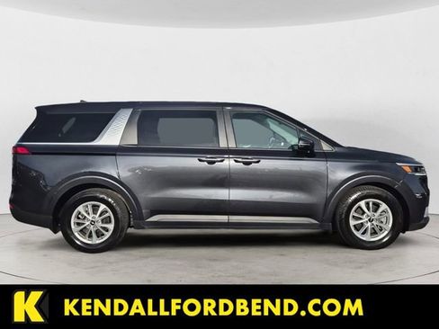 Used 2022 Kia Carnival LX FWD image 6