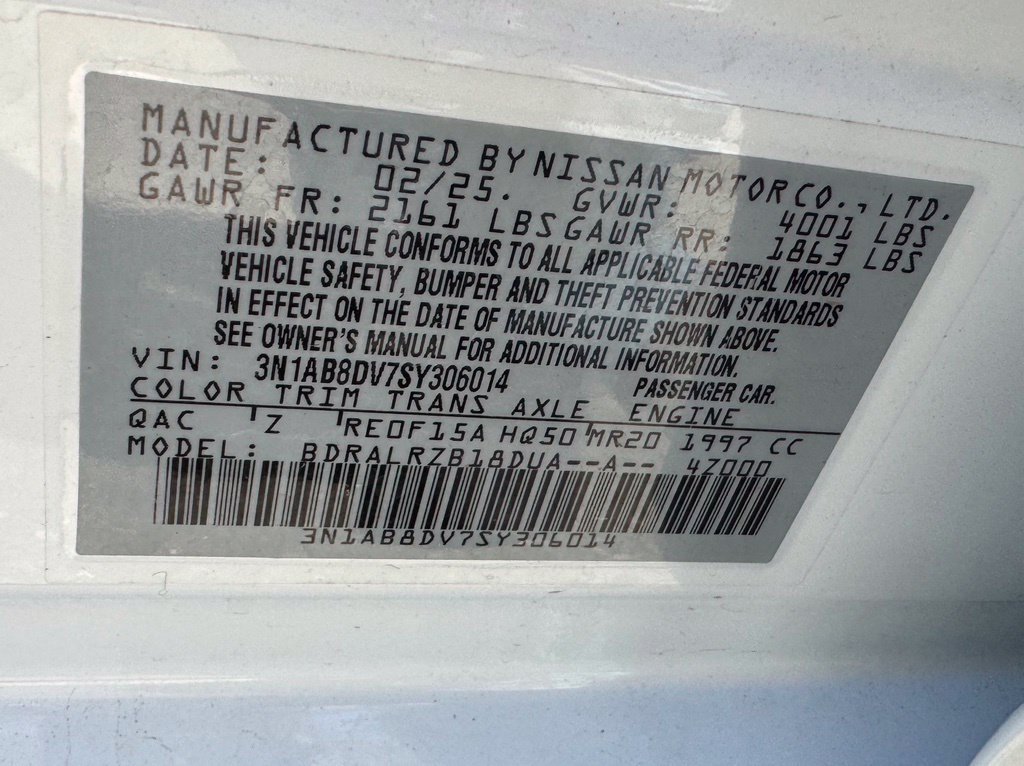Used 2025 Nissan Sentra SR FWD image 24