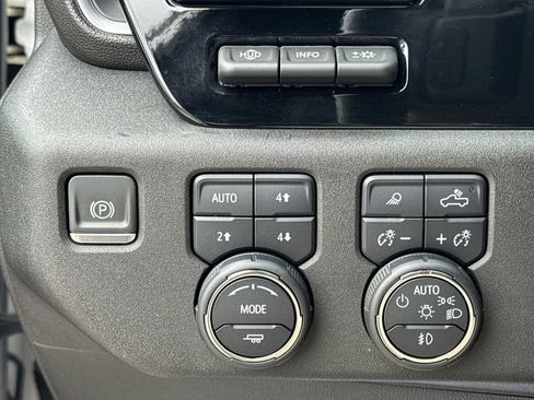 Certified 2024 Chevrolet Silverado 1500 High Country AWD/4WD image 21