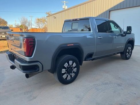 Used 2025 GMC Sierra 2500 Denali image 4