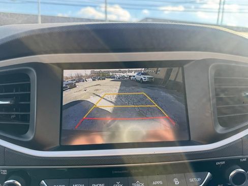 Used 2019 Hyundai Ioniq Plug-In Hybrid image 21