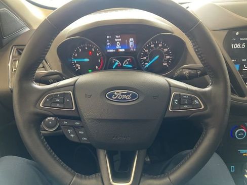 Used 2019 Ford Escape Titanium AWD/4WD image 15