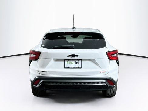 Used 2025 Chevrolet Trax RS w/ Driver Confidence Package FWD image 7