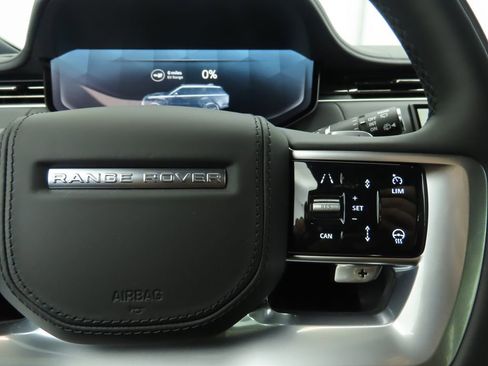 New 2026 Land Rover Range Rover SE image 12