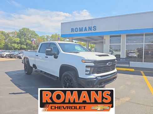 Used 2025 Chevrolet Silverado 2500 Custom w/ Custom Value Package AWD/4WD image 1