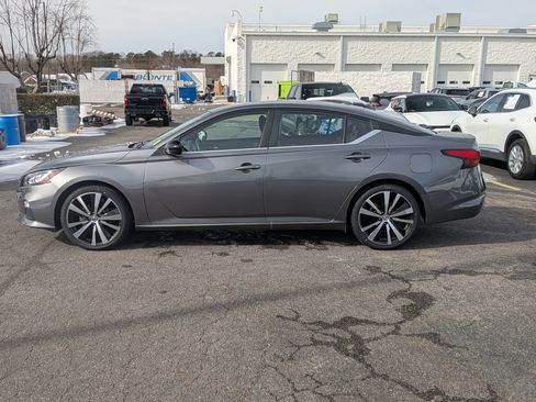 Used 2022 Nissan Altima 2.5 SR image 6