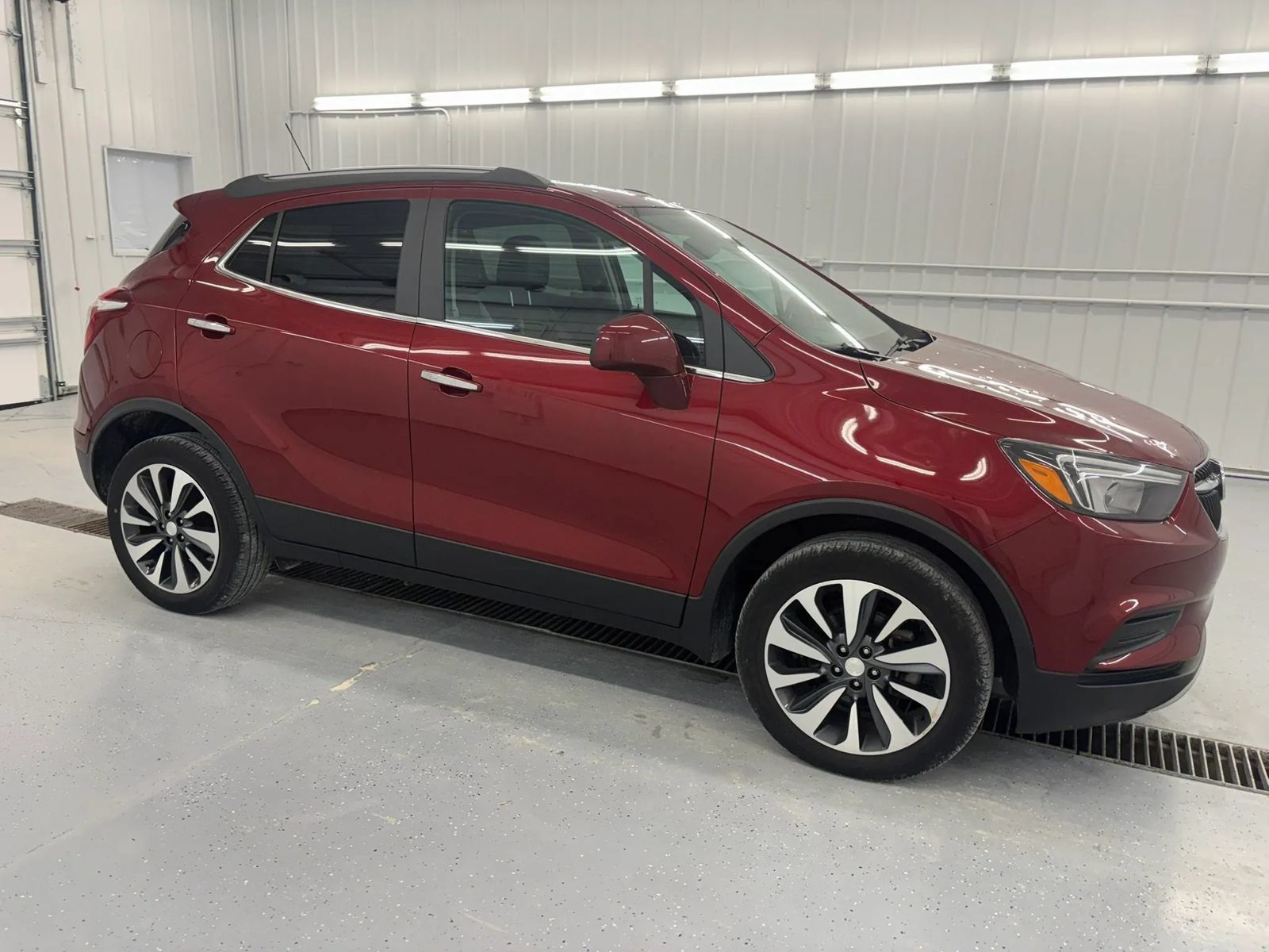 Used 2022 Buick Encore Preferred AWD/4WD image 15