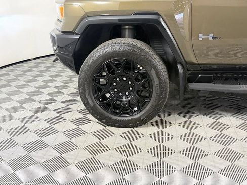 Used 2025 GMC Hummer EV 2X AWD/4WD image 12