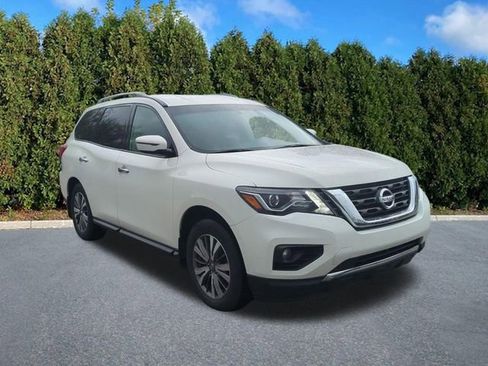 Used 2017 Nissan Pathfinder SV AWD/4WD image 3