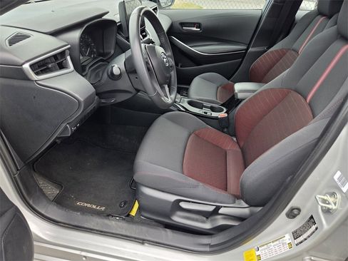 Used 2024 Toyota Corolla SE image 4