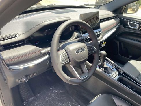 New 2026 Jeep Compass Trailhawk AWD/4WD image 18