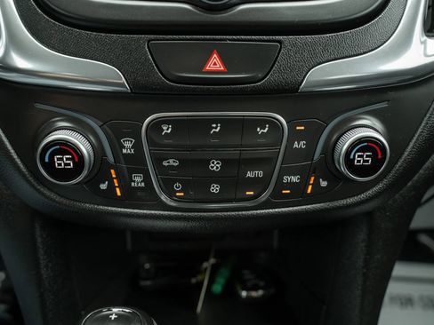 Used 2019 Chevrolet Equinox LT FWD image 22