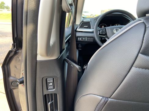 New 2026 Honda Odyssey Touring image 52