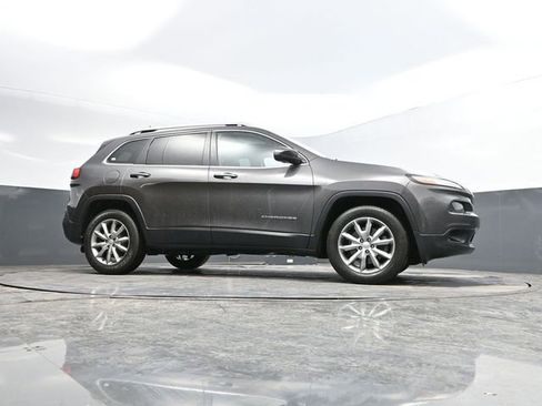 Used 2018 Jeep Cherokee Limited image 55