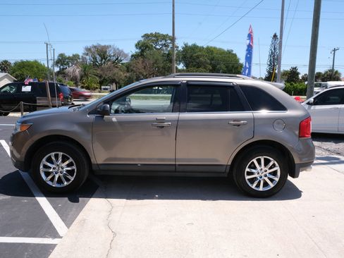 Used 2013 Ford Edge Limited AWD/4WD image 2