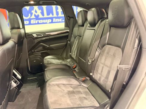 Used 2018 Porsche Cayenne Platinum Edition AWD/4WD image 21