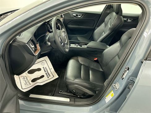 Used 2024 Volvo S60 B5 Plus image 9