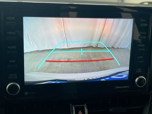 Used 2022 Toyota Corolla LE image 17