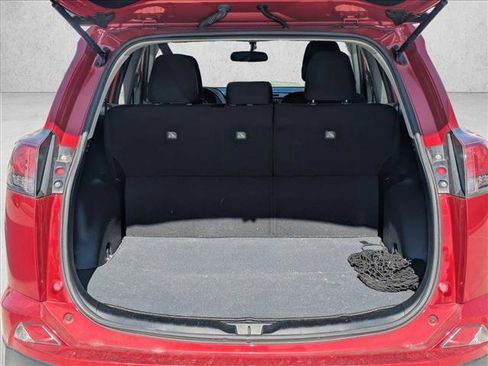 Used 2016 Toyota RAV4 LE image 7