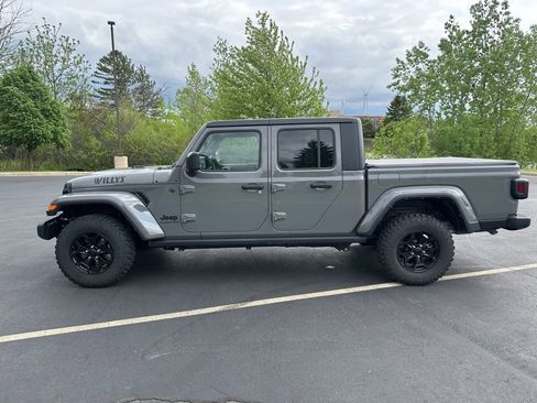 Used 2022 Jeep Gladiator Mojave AWD/4WD image 6