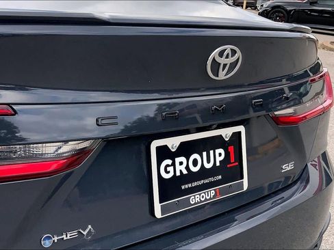Used 2025 Toyota Camry SE FWD image 29