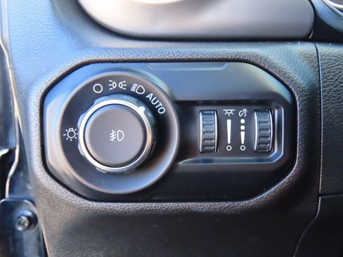 Used 2019 Jeep Wrangler Unlimited Sport S image 26