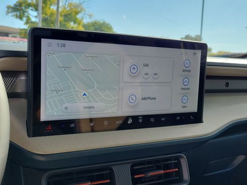 New 2025 Ford Maverick Lariat w/ 4K Tow Package image 27