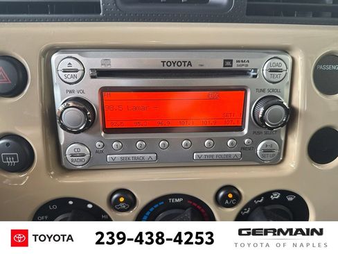 Used 2014 Toyota FJ Cruiser 4WD w/ Upgrade Package image 17