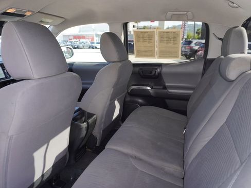 Used 2022 Toyota Tacoma SR5 RWD image 12