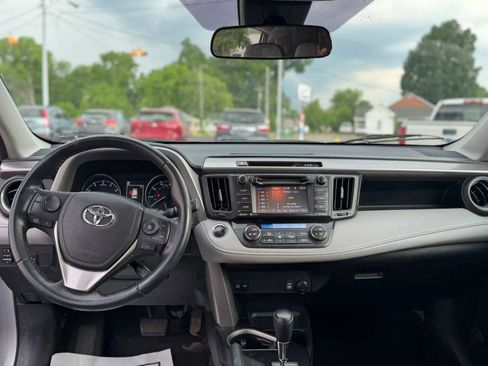 Used 2018 Toyota RAV4 XLE w/ Plus Extra Value Package AWD/4WD image 13