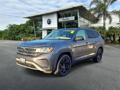 Used 2023 Volkswagen Atlas SE w/ Panoramic Sunroof Package image 1