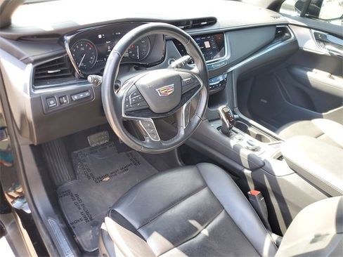 Used 2021 Cadillac XT5 Premium Luxury image 18