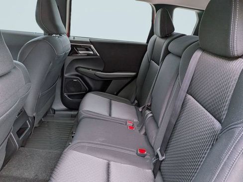 New 2026 Mitsubishi Outlander ES FWD image 16