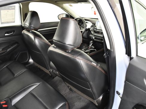 Used 2024 Nissan Altima 2.5 SR FWD image 41