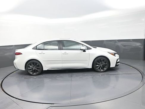 Used 2026 Toyota Corolla XSE FWD image 14