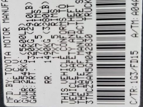 Used 2016 Toyota Tacoma TRD Sport w/ Premium & Technology Package image 30